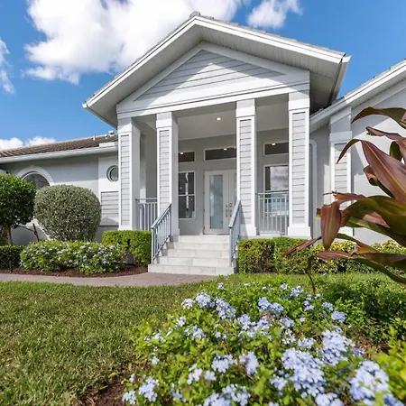 Villa Blue Jasmine